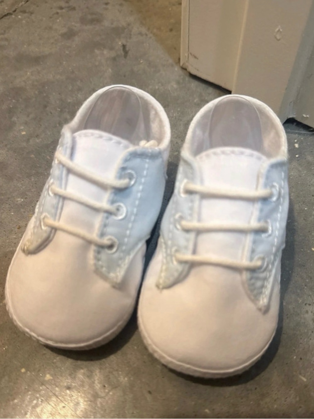 Baby Deer White Baby Walker Canvas Lace-Up Shoes
